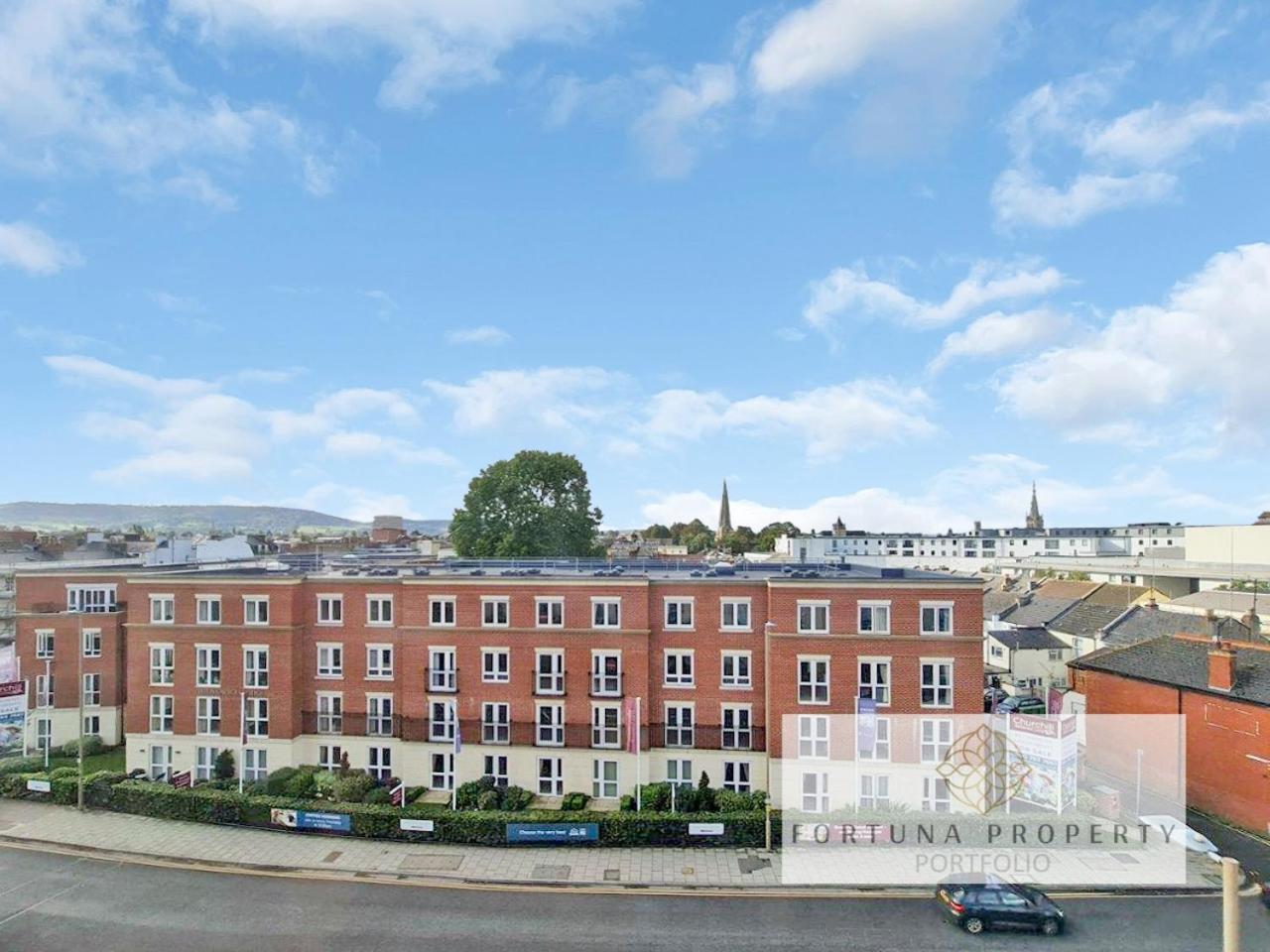 Margaret'S Loft By Fortuna Property Cheltenham Exterior photo