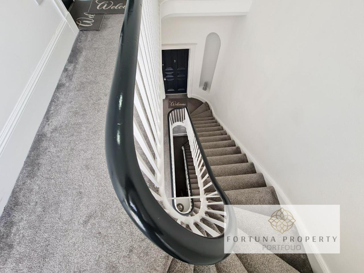 Margaret'S Loft By Fortuna Property Cheltenham Exterior photo